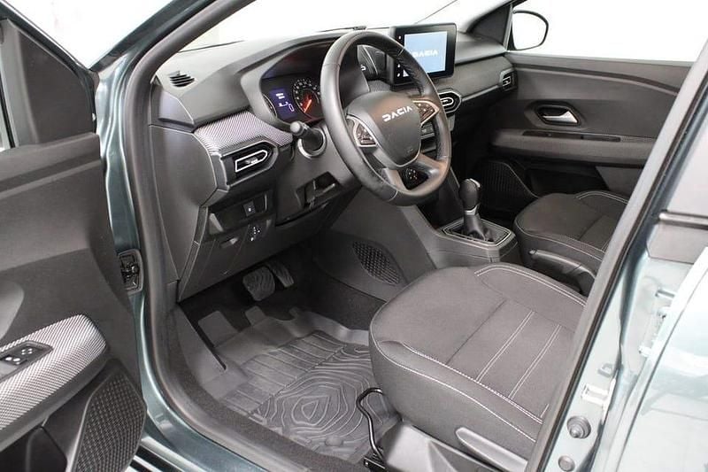 Begagnad Dacia Sandero Expression 91 HK (66 kW) 2025 Grön