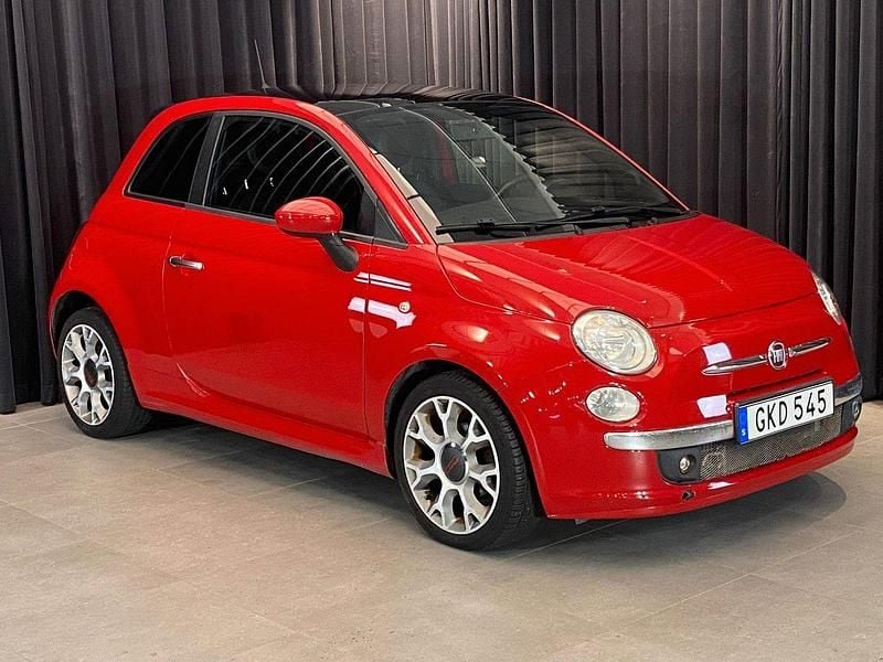 Röd Begagnad 2014 Fiat 500 Halvkombi | 59 500 kr (Marknadspris) - Bild 1/4