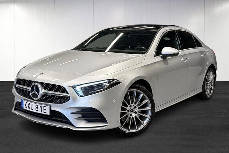 Silver Begagnad 2022 Mercedes A250 AMG Sedan | 369 900 kr - Bild 1/4