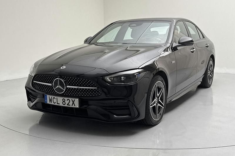 Svart Begagnad 2023 Mercedes C300 AMG line Sedan | 389 900 kr - Bild 1/4