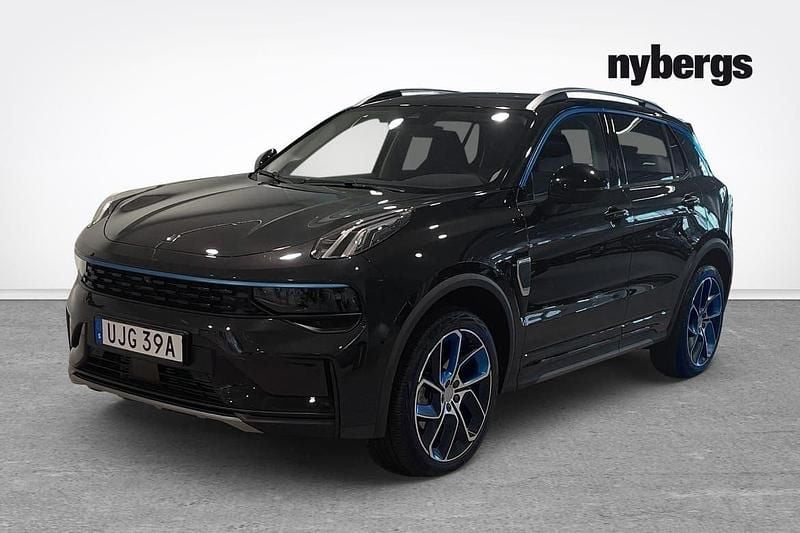 Svart Begagnad 2022 Lynk & Co 01 SUV | 294 000 kr (Marknadspris) - Bild 1/4