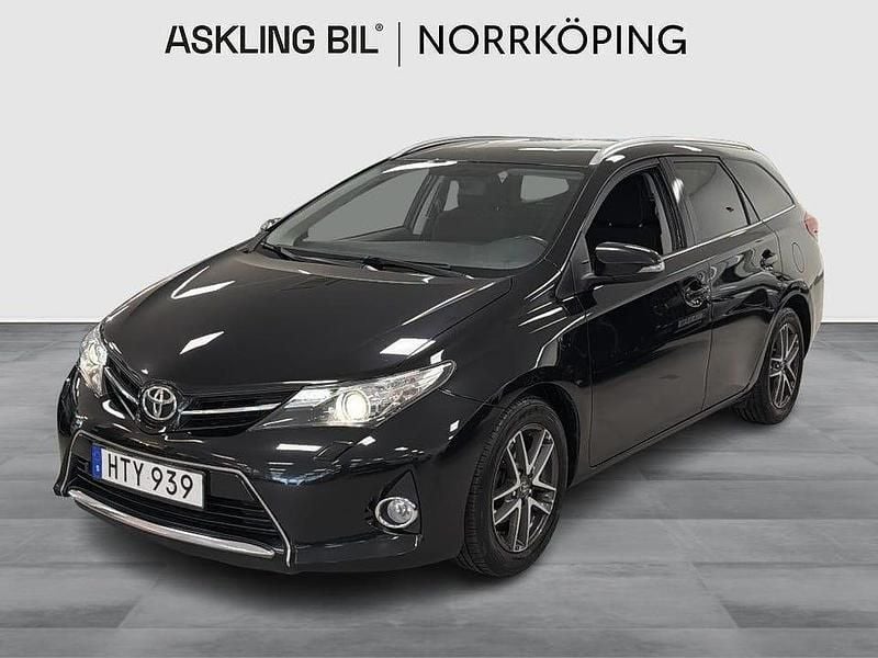 Svart Begagnad 2015 Toyota Auris Touring Sports Multidrive S Kombi | 99 000 kr (Bra pris) - Bild 1/4