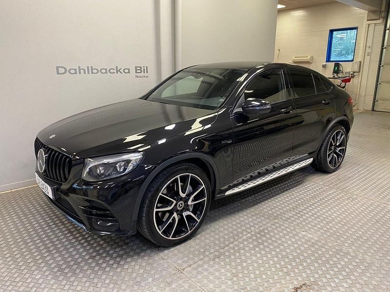 Svart Begagnad 2017 Mercedes GLC43 AMG AMG line Sportkupé | 359 000 kr (Lite dyr) - Bild 1/4