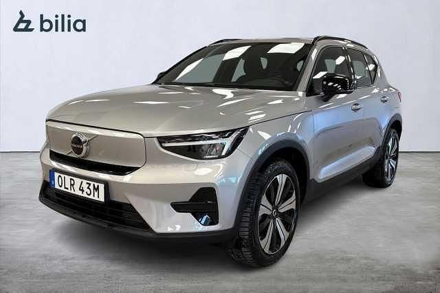 Silver Begagnad 2022 Volvo XC40 Core SUV | 334 900 kr - Bild 1/3