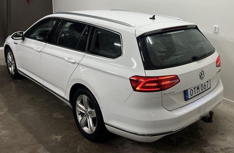 Begagnad VW Passat GT 190 HK (139 kW) 2015 Vit Kombi