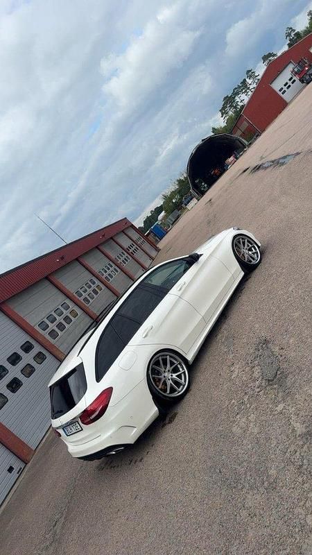 Begagnad 2015 Mercedes C250 AMG line Kombi | 245 000 kr - Bild 1/4