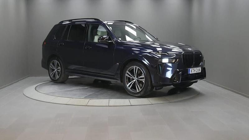 Svart Begagnad 2023 BMW X7 M Sport SUV | 1 099 000 kr - Bild 1/4