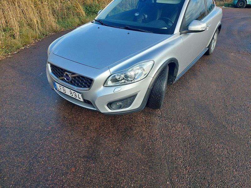 Grå Begagnad 2011 Volvo C30 Halvkombi | 35 500 kr (Bra pris) - Bild 1/4