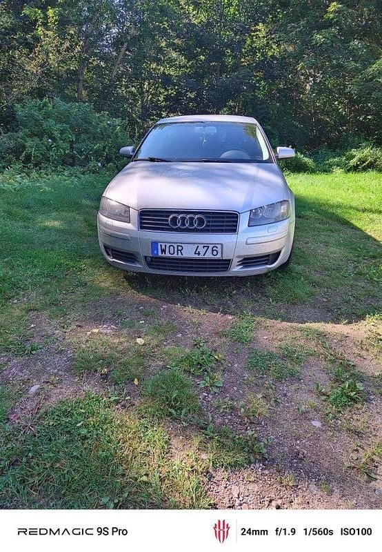 Silver Begagnad 2005 Audi A3 Attraction Halvkombi | 14 500 kr (Superpris) - Bild 1/4