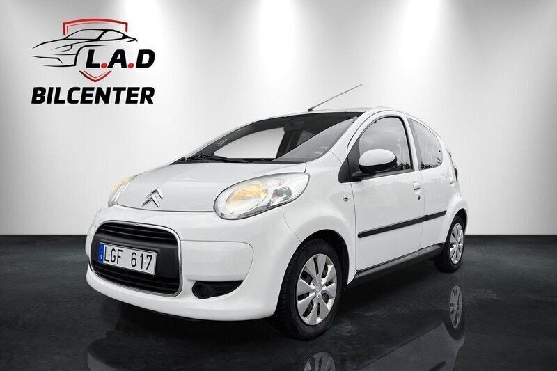 Vit Begagnad 2011 Citroën C1 Halvkombi | 37 900 kr (Marknadspris) - Bild 1/4
