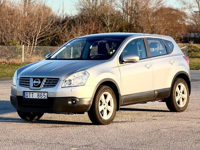 Silver Begagnad 2009 Nissan Qashqai SUV | 44 900 kr (Marknadspris) - Bild 1/4