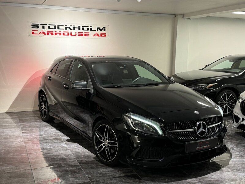 Svart Begagnad 2016 Mercedes A180 AMG Halvkombi | 179 900 kr (Lite dyr) - Bild 1/4