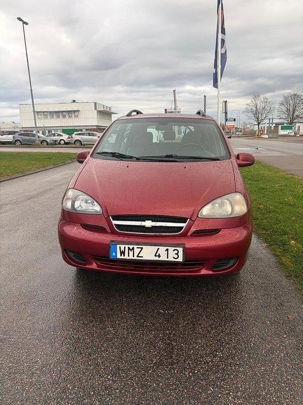 Röd Begagnad 2005 Chevrolet Tacuma Minibuss | 19 000 kr - Bild 1/4