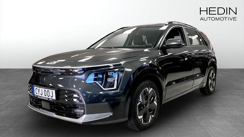 Grå Begagnad 2022 Kia e-Niro SUV | 289 900 kr (Marknadspris) - Bild 1/4