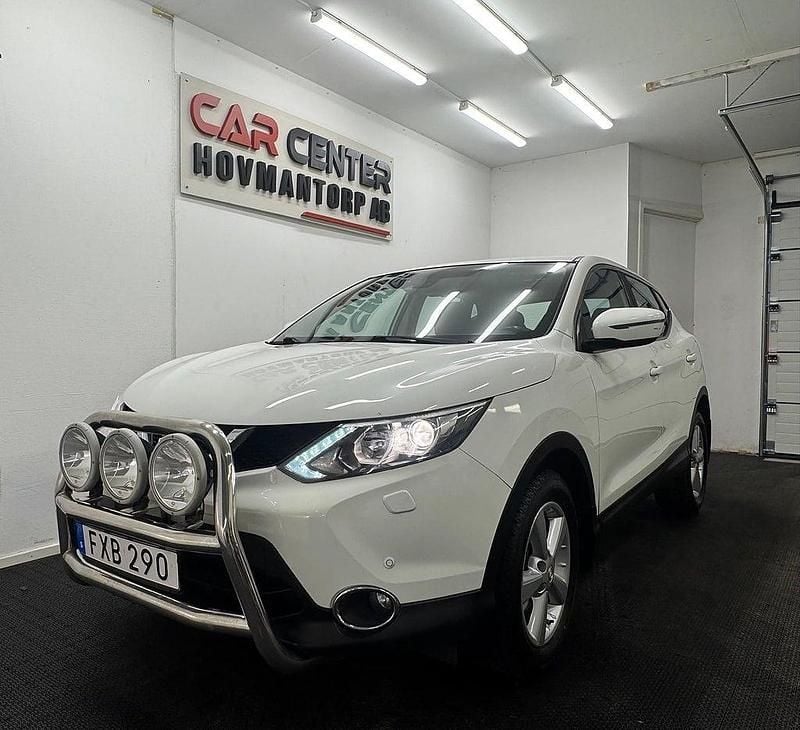 Begagnad Nissan Qashqai 110 HK (80 kW) 2015 Vit SUV