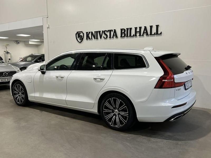 Begagnad Volvo V60 Inscription 340 HK (250 kW) 2022 Vit Kombi