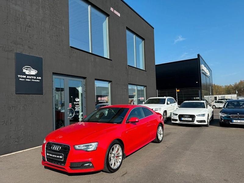 Röd Begagnad 2013 Audi A5 S-Line Sportkupé | 149 900 kr (Lite dyr) - Bild 1/4