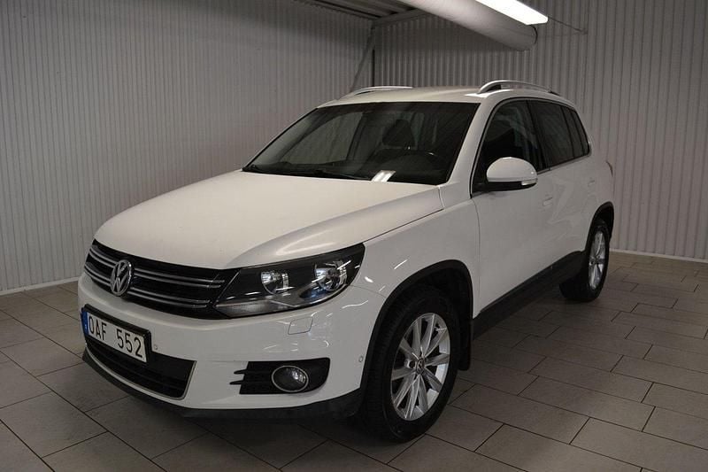 Vit Begagnad 2014 VW Tiguan SUV | 104 000 kr (Bra pris) - Bild 1/3