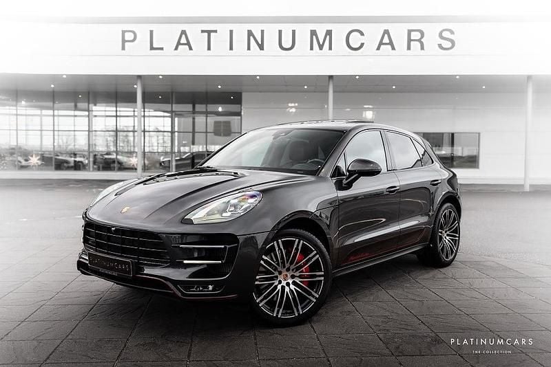 Begagnad 2018 Porsche Macan Turbo Performance Package SUV | 699 000 kr - Bild 1/4