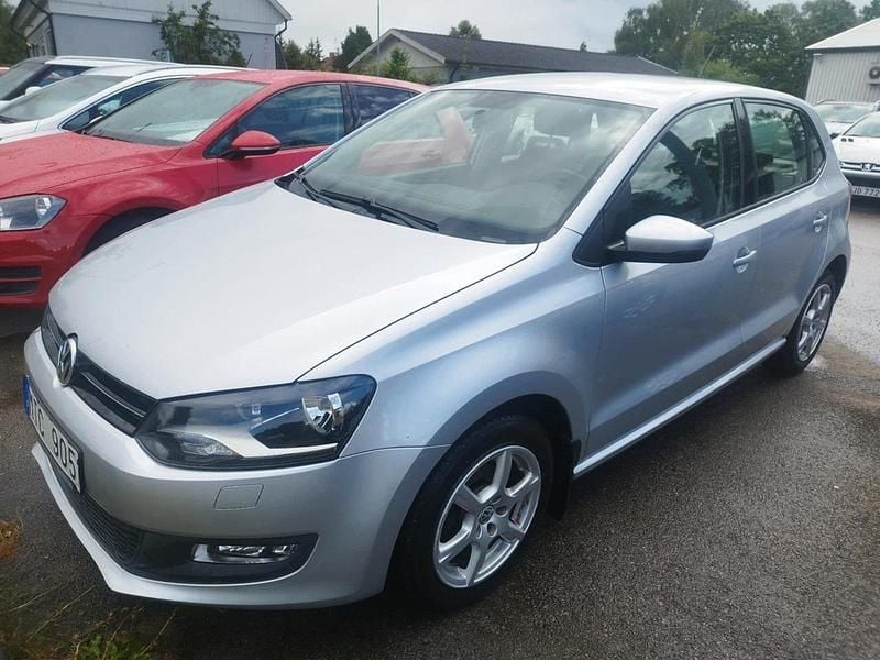 Silver Begagnad 2012 VW Polo Halvkombi | 59 900 kr (Marknadspris) - Bild 1/3