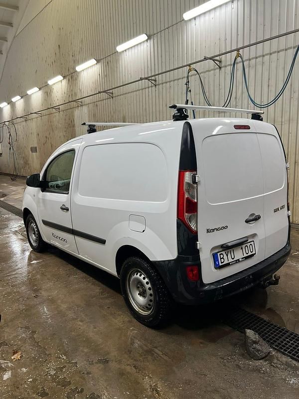 Begagnad Renault Kangoo 90 HK (66 kW) 2014 Minibuss