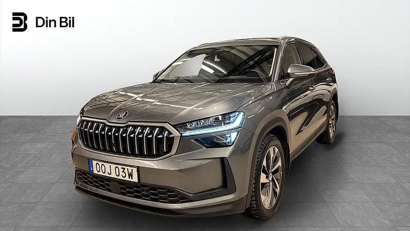 Grå Begagnad 2024 Skoda Kodiaq Selection SUV | 479 900 kr (Marknadspris) - Bild 1/4