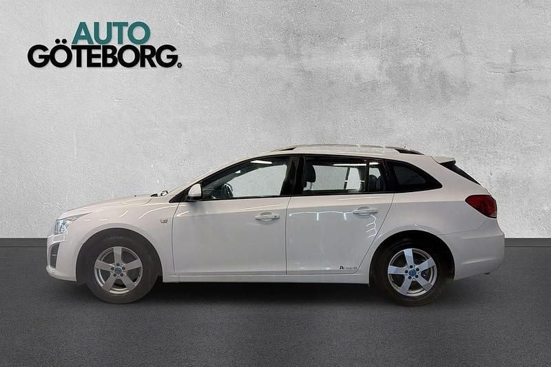 Begagnad Chevrolet Cruze 124 HK (91 kW) 2013 Vit Kombi