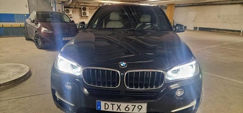 Svart Begagnad 2015 BMW X5 SUV | 229 000 kr (Bra pris) - Bild 1/4