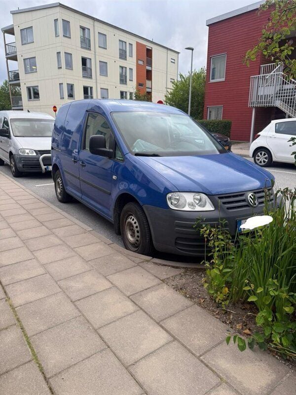 Blå Begagnad 2008 VW Caddy Minibuss | 22 000 kr (Superpris) - Bild 1/3