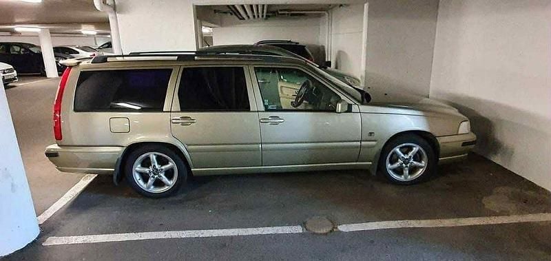 Begagnad 1999 Volvo V70 Kombi | 12 000 kr - Bild 1/1