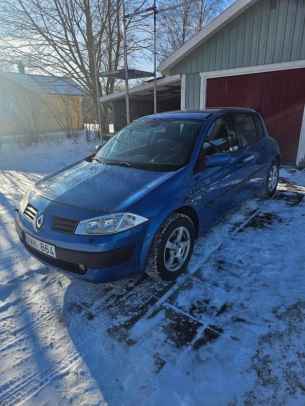 Begagnad 2005 Renault Mégane II | 22 000 kr (Marknadspris) - Bild 1/4