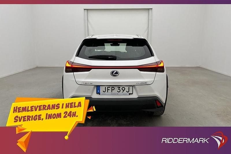 Begagnad Lexus UX 250h E-FOUR 184 HK (135 kW) 2020 Vit SUV