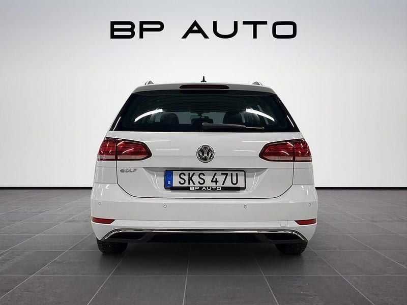 Begagnad VW Golf VII 116 HK (85 kW) 2020 Vit Kombi