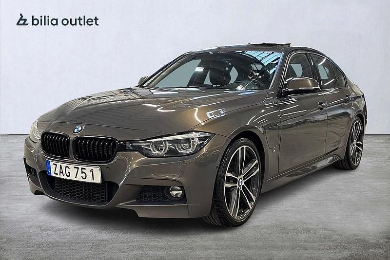 Begagnad BMW 330e M Sport 184 HK (135 kW) 2017 Ljusbrun Sedan