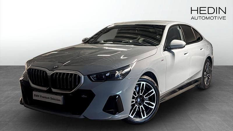 Begagnad BMW i5 M Sport 289 kW (394 HK) 2024 Grå Sedan