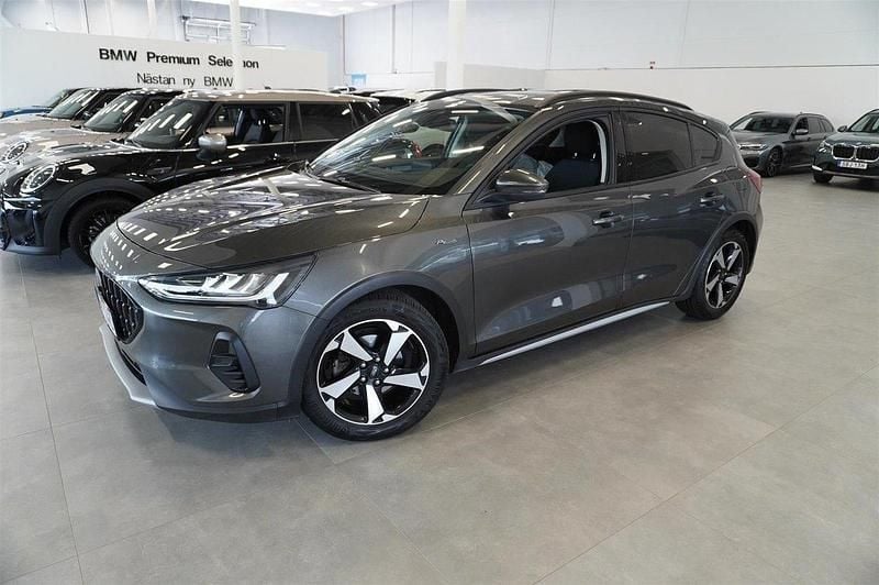 Grå Begagnad 2022 Ford Focus Active Kombi | 184 900 kr - Bild 1/4