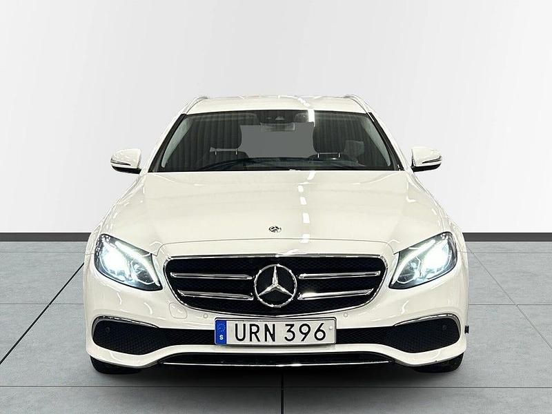 Begagnad Mercedes E200 150 HK (110 kW) 2018 Vit Kombi