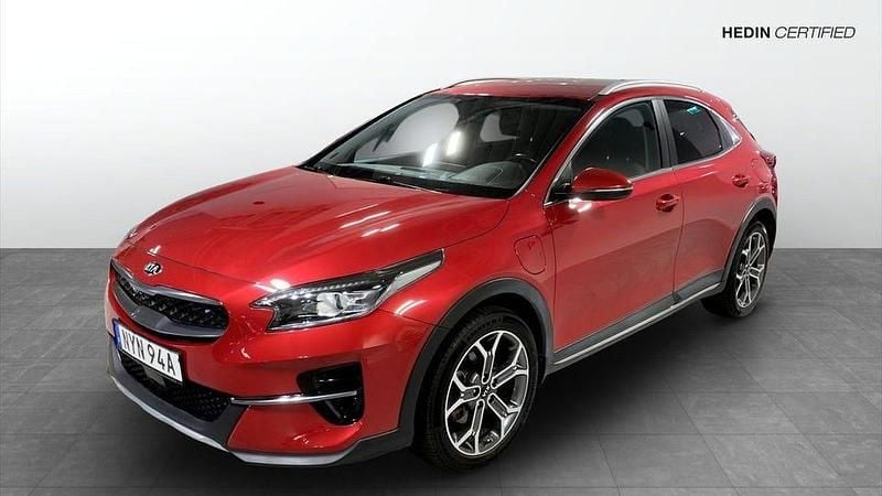 Röd Begagnad 2021 Kia XCeed Advance SUV | 239 900 kr - Bild 1/4