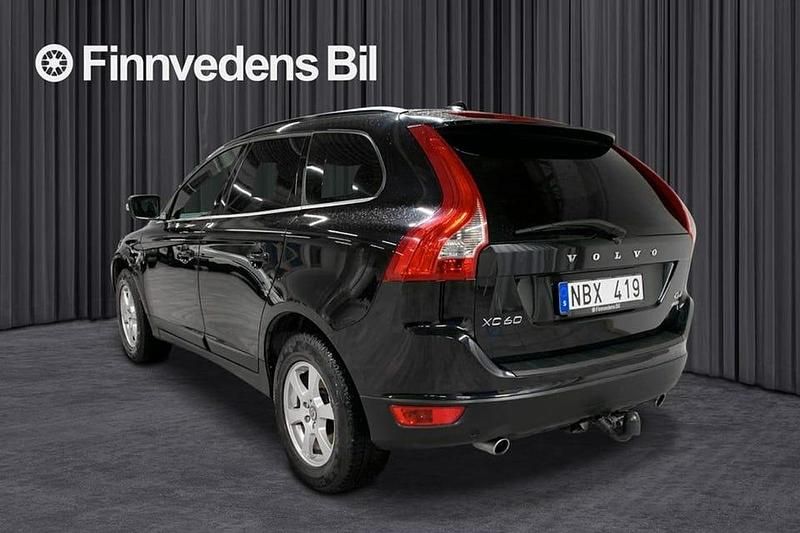 Begagnad Volvo XC60 Momentum 165 HK (121 kW) 2012 Svart SUV