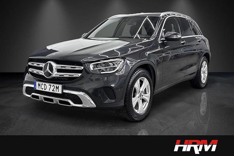 Grå Begagnad 2019 Mercedes GLC220 Exclusive SUV | 379 900 kr (Marknadspris) - Bild 1/4