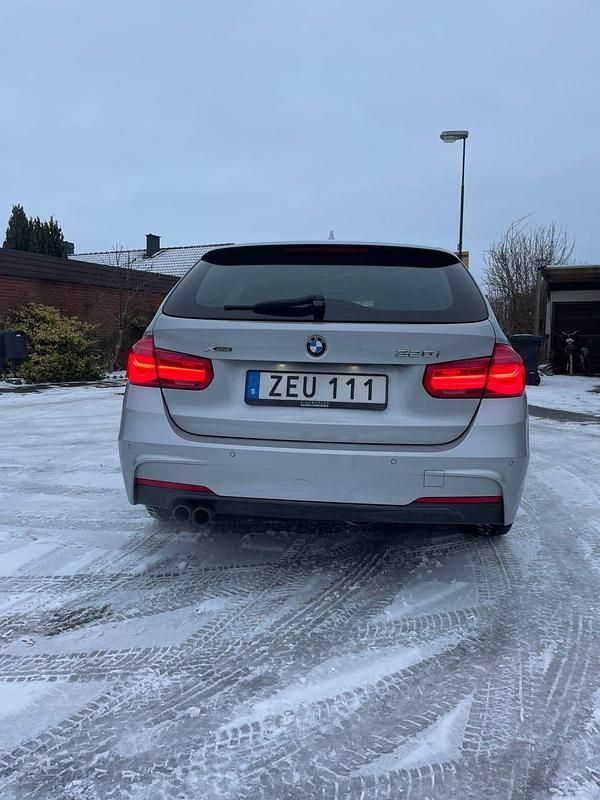 Begagnad BMW 320 M Sport 184 HK (135 kW) 2018 Kombi