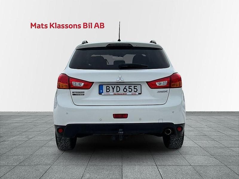 Begagnad Mitsubishi ASX Comfort Edition 117 HK (86 kW) 2015 Vit SUV