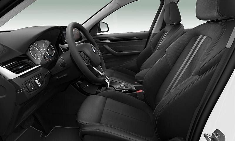 Begagnad BMW X1 Sport Line 190 HK (139 kW) 2020 Vit SUV