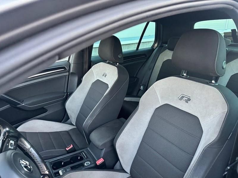 Begagnad VW Golf VII R 301 HK (221 kW) 2014 Grå Halvkombi