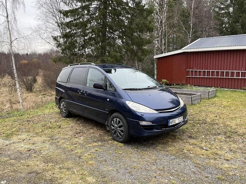 Blå Begagnad 2005 Toyota Previa Minibuss | 42 000 kr - Bild 1/4
