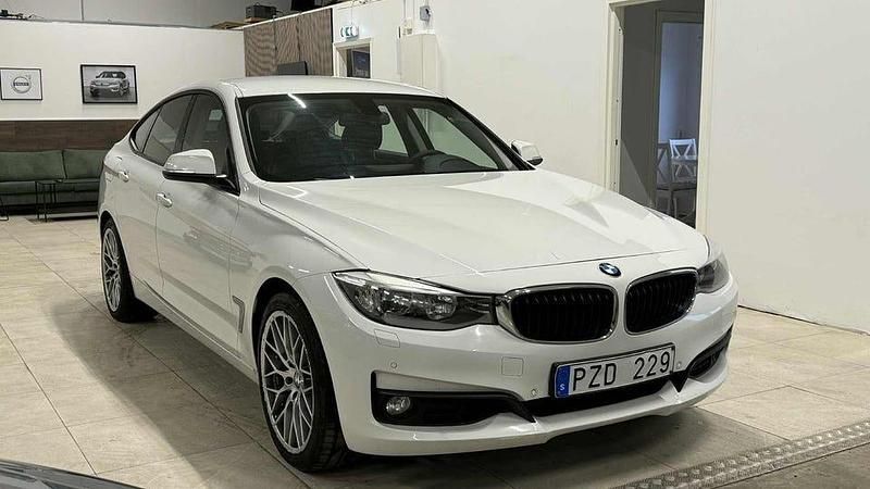 Begagnad BMW 328 Gran Turismo 245 HK (180 kW) 2013 Vit Halvkombi