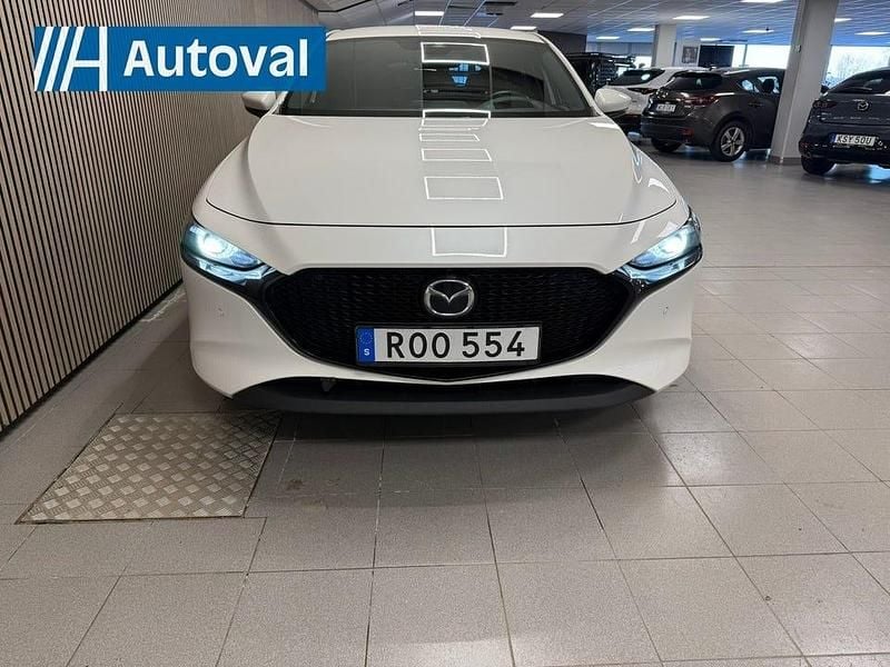 Begagnad Mazda 3 Edition 180 HK (132 kW) 2020 Vit Halvkombi
