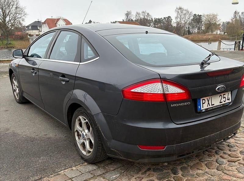Begagnad 2009 Ford Mondeo Halvkombi | 43 000 kr (Marknadspris) - Bild 1/4