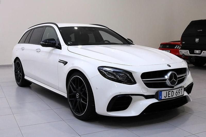 Vit Begagnad 2018 Mercedes E63 AMG AMG Kombi | 559 900 kr - Bild 1/4