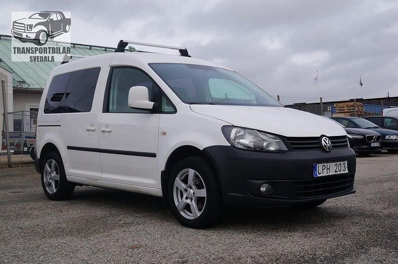Begagnad VW Caddy 102 HK (75 kW) 2011 Vit Minibuss